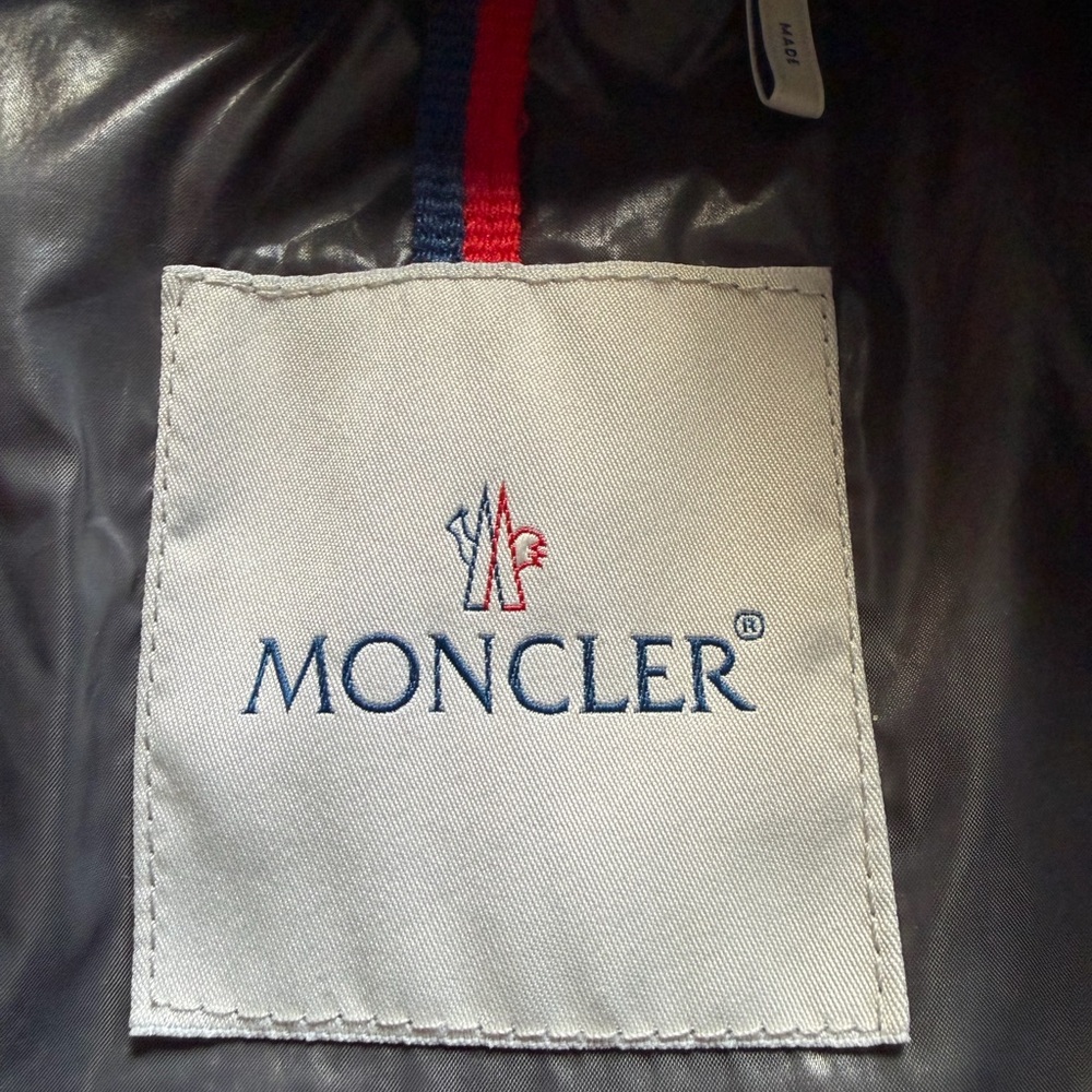 Worn Once Like New Moncler Black Puffy Down Quilted Vest Men’s 6 - Picture 5 of 9